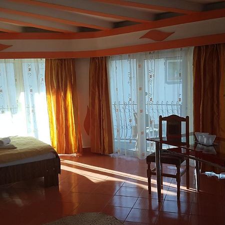Hotel Pensiunea Casa Noastra Sinaia Esterno foto