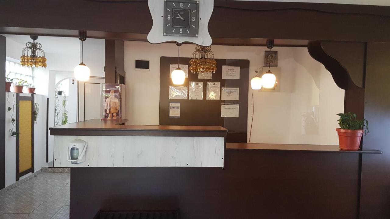 Hotel Pensiunea Casa Noastra Sinaia Esterno foto