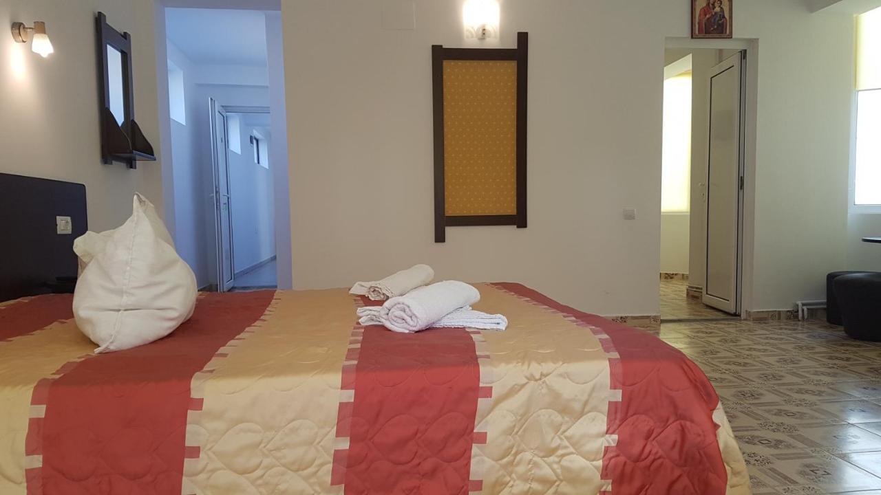 Hotel Pensiunea Casa Noastra Sinaia Esterno foto
