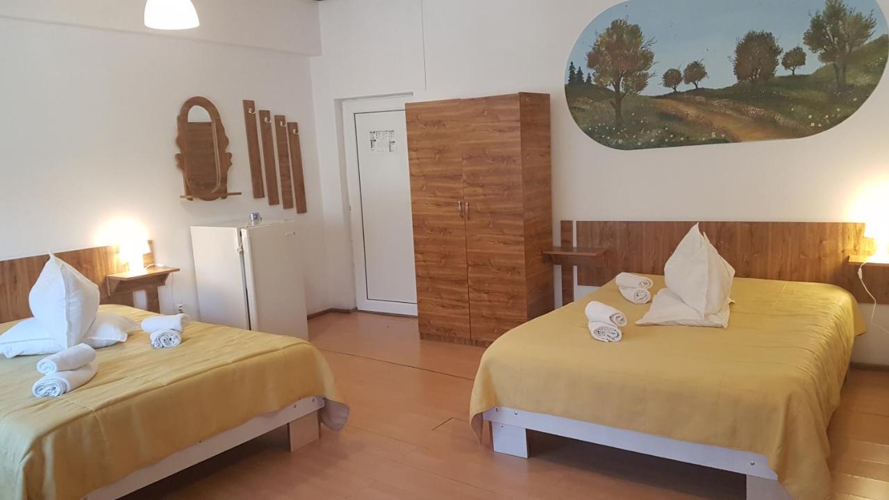 Hotel Pensiunea Casa Noastra Sinaia Esterno foto